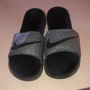 Nike slides